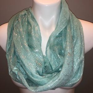 Winter Infinity Scarf Blue/Silver EUC
